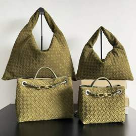 Picture of Bottega Veneta Handbags _SKUfw184064451fw